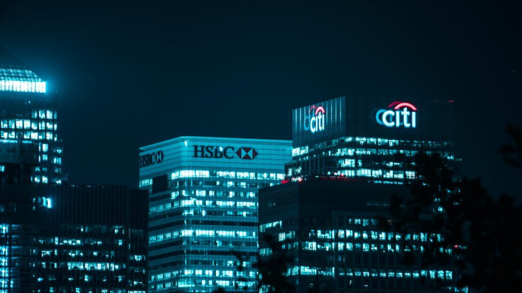 A picture of HSBC and Citi offices, two global banks that each have syndicate desks.